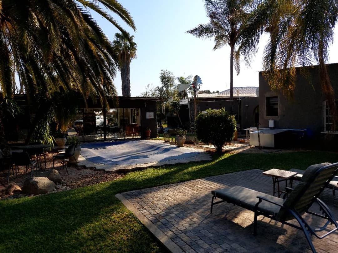 Bush Pillow Guest House Otjiwarongo Exterior photo