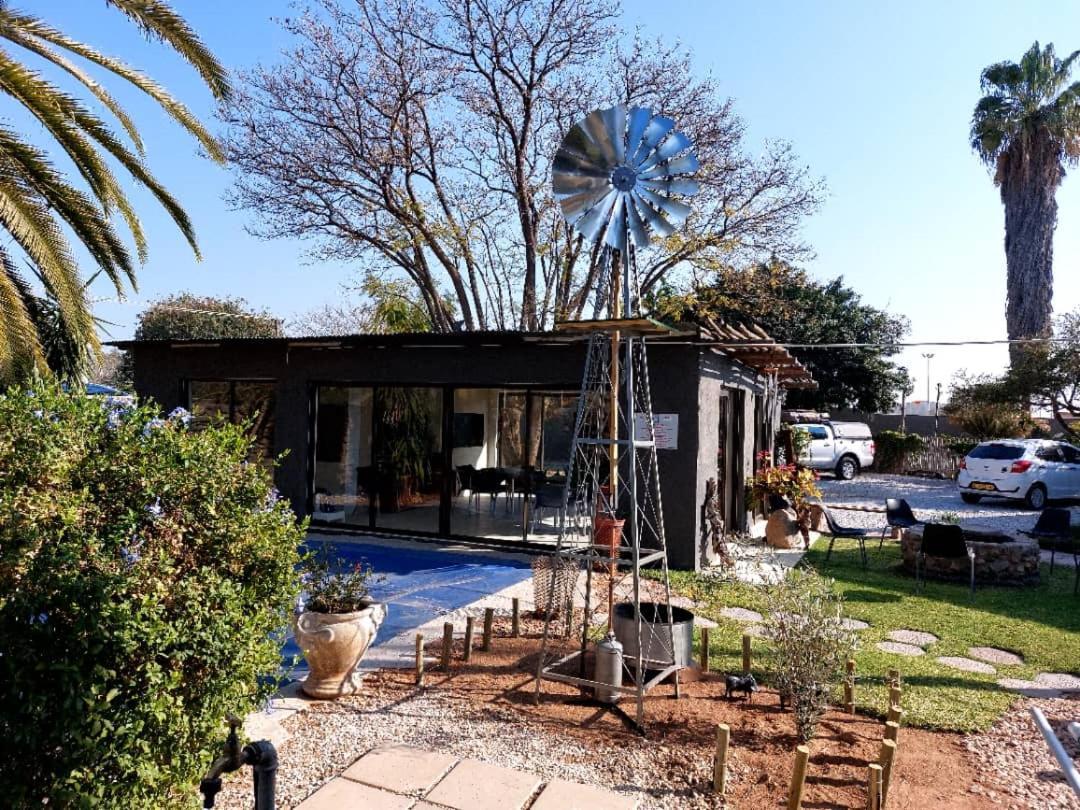 Bush Pillow Guest House Otjiwarongo Exterior photo